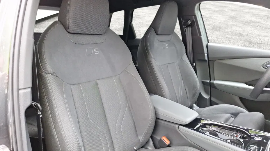 AUDI Q3 Q3 TFSI mHEV 110 kW S tronic