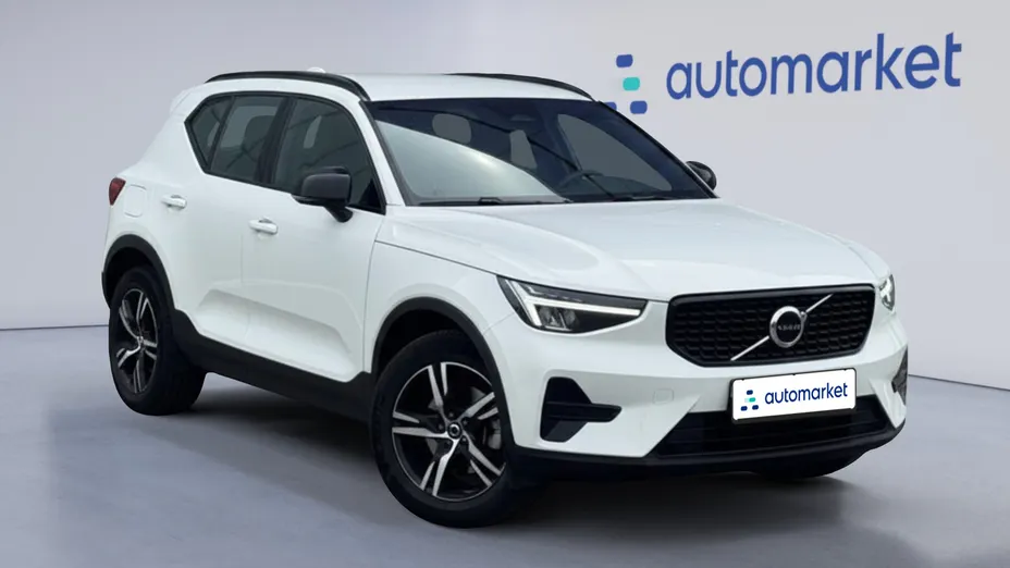VOLVO XC40 XC40 B3 Plus Dark aut