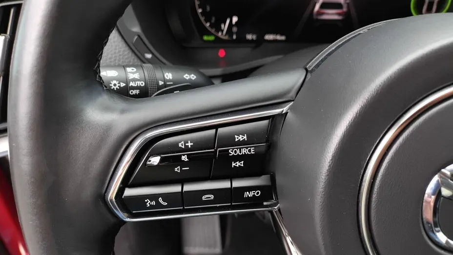 MAZDA CX-60 -