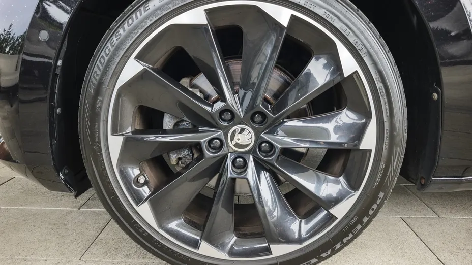 SKODA Superb Superb 2.0 TDI SCR 4x4 Sportline DSG