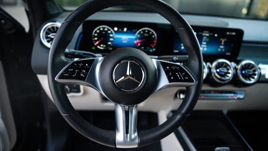 MERCEDES-BENZ GLB GLB 200 mHEV Progressive 7G-DCT