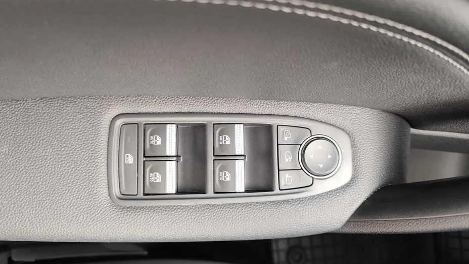 RENAULT Captur Captur 1.3 TCe mHEV Techno EDC