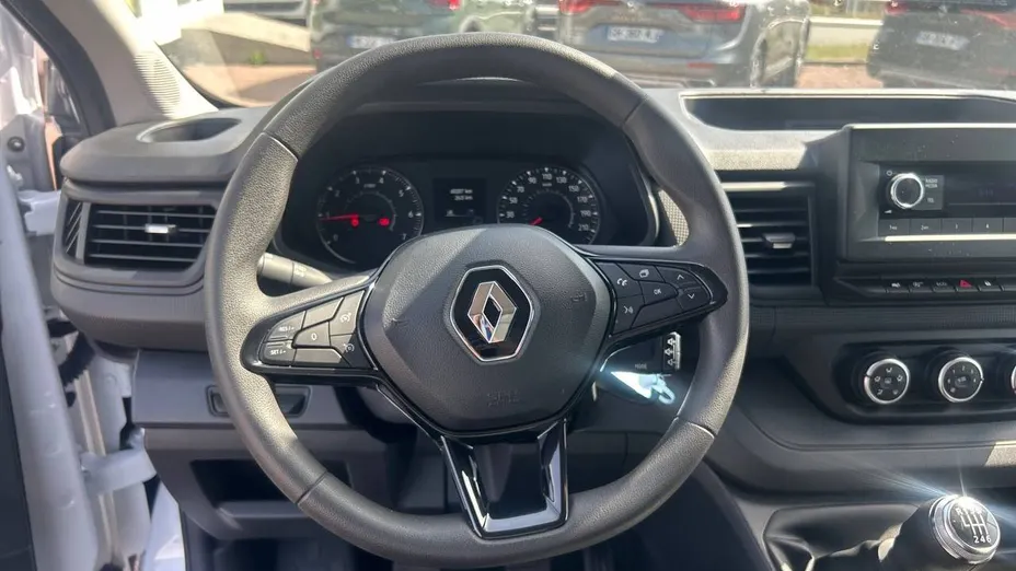 RENAULT Trafic -