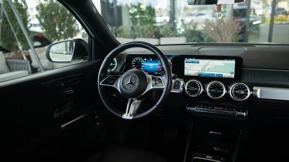 MERCEDES-BENZ GLB GLB 200 mHEV Progressive 7G-DCT