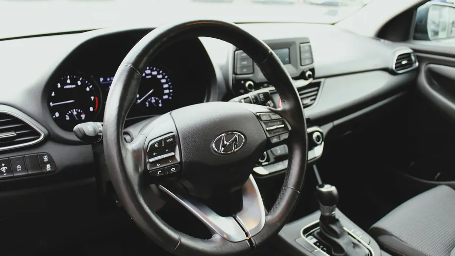 HYUNDAI i30 i30 1.0 T-GDI Modern DCT