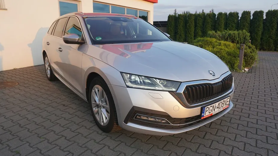 SKODA Octavia -