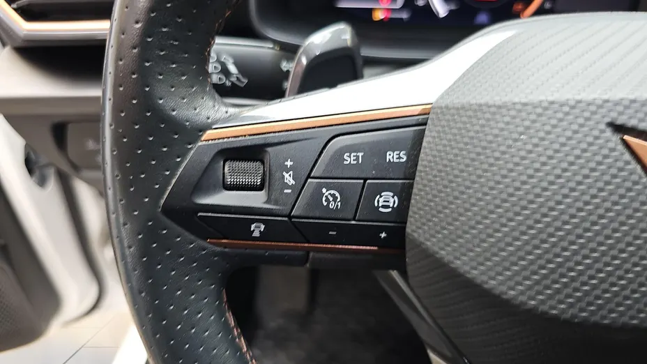 CUPRA Leon Leon 1.5 eTSI DSG