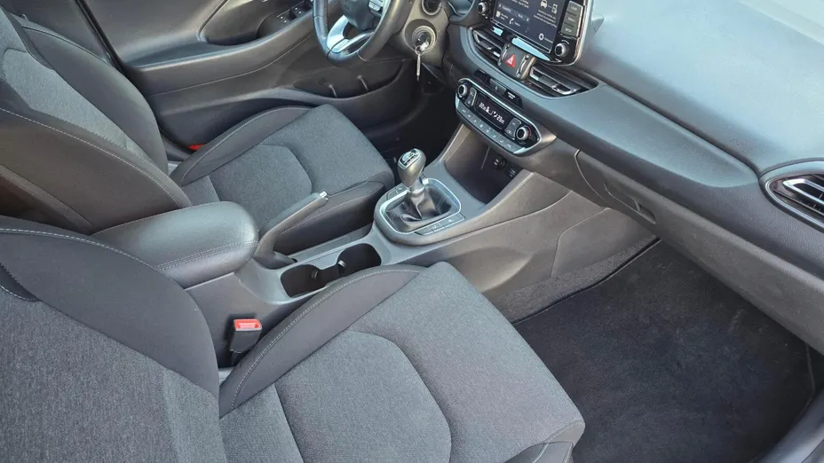 HYUNDAI i30 i30 1.0 T-GDI Smart