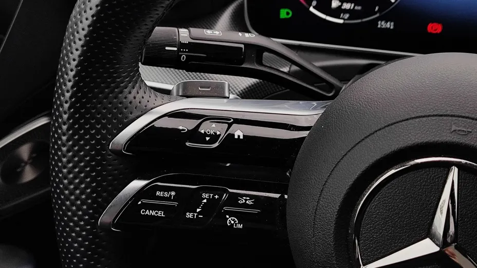 MERCEDES-BENZ C Klasa C 200 mHEV 4-Matic AMG