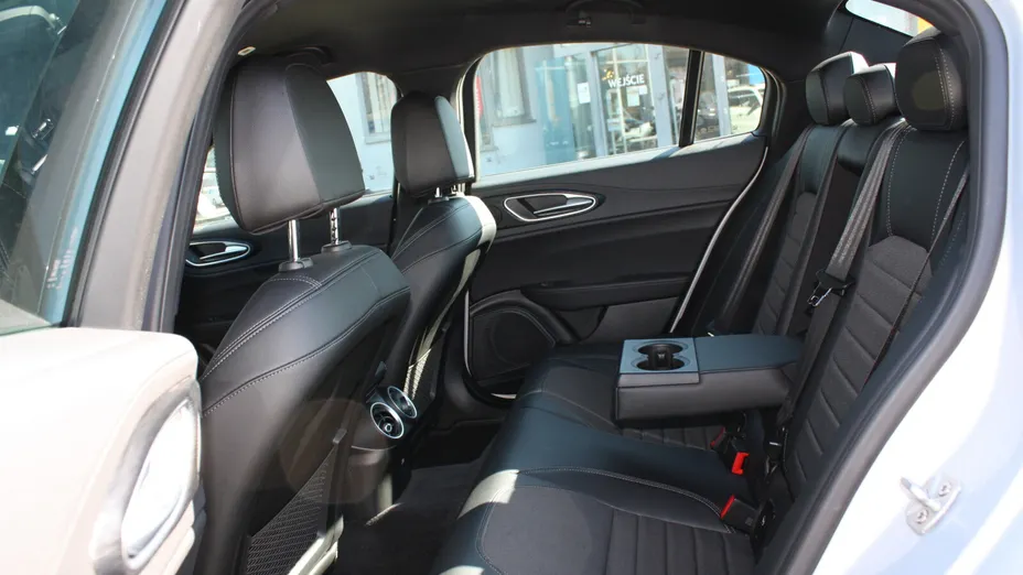 ALFA ROMEO Giulia Giulia 2.0 Turbo Sprint Q4 aut