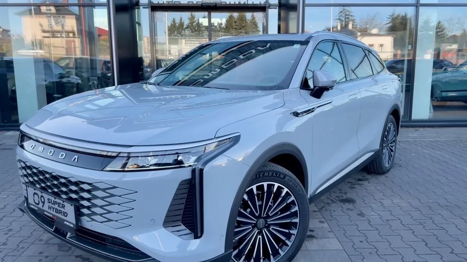 OMODA Omoda 9 Omoda 9 1.5 Super Hybrid Exclusive AWD