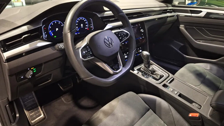 VOLKSWAGEN Arteon Arteon 2.0 TSI R-Line DSG