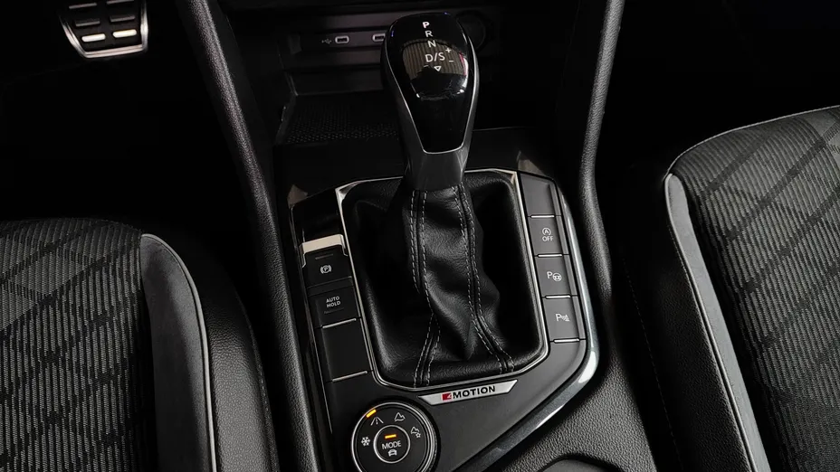 VOLKSWAGEN Tiguan Tiguan 2.0 TDI SCR 4Mot. R-Line DSG