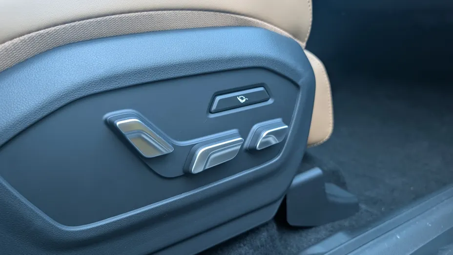 HYUNDAI Santa Fe Santa Fe 1.6 T-GDI HEV Calligraphy 4WD aut 6os. Nowy