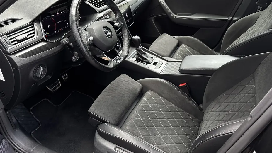 SKODA Superb Superb 2.0 TDI SCR Sportline DSG