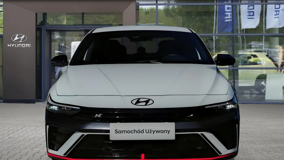 HYUNDAI Elantra -