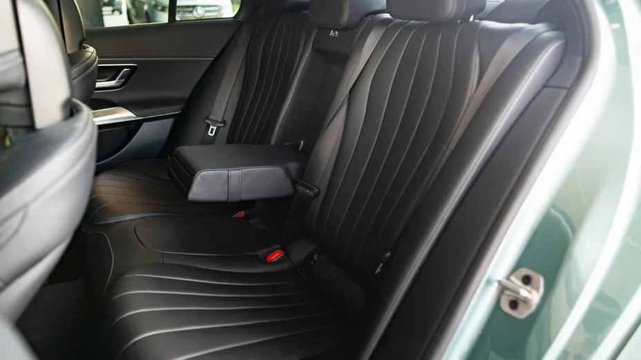 MERCEDES-BENZ E Klasa E 220 d mHEV 4-Matic AMG 9G-Tronic