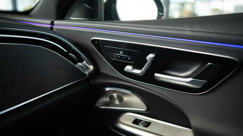 MERCEDES-BENZ E Klasa E 220 d mHEV 4-Matic AMG 9G-Tronic