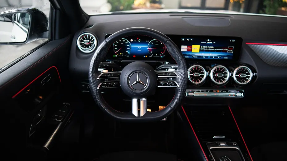 MERCEDES-BENZ GLA GLA 200 d 4-Matic AMG Line 8G-DCT