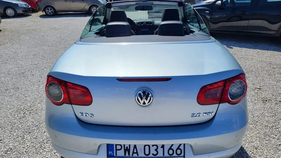 VOLKSWAGEN Eos -