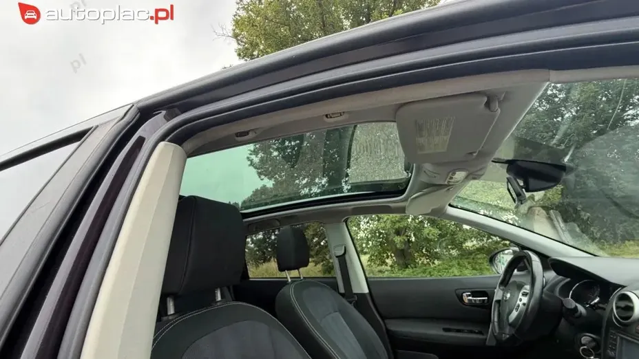 NISSAN Qashqai -