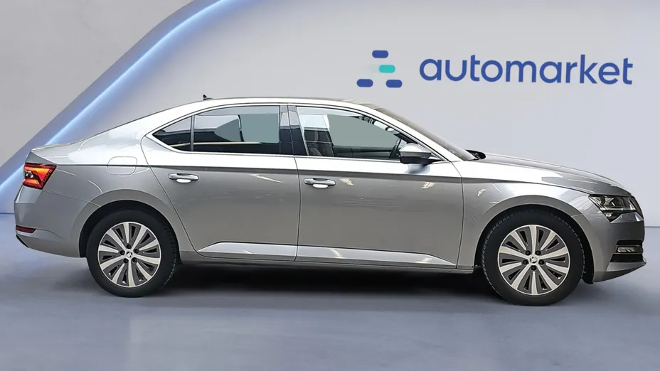 SKODA Superb Superb 2.0 TDI SCR Style