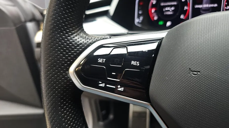 VOLKSWAGEN Arteon Arteon 2.0 TSI R-Line DSG