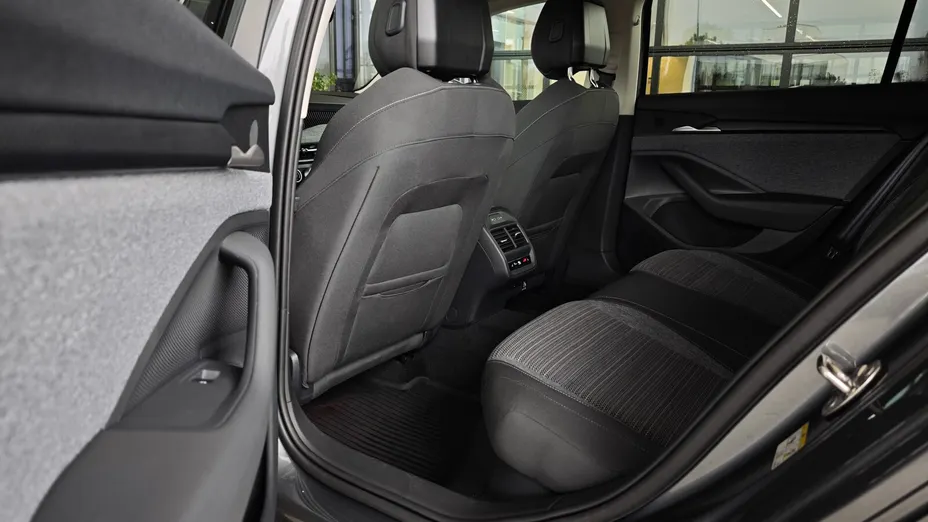 SKODA Superb Superb 2.0 TDI SCR Selection DSG