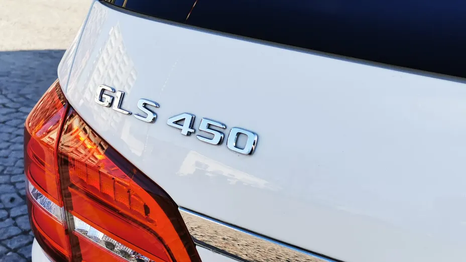 MERCEDES-BENZ GLS -
