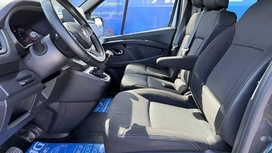 RENAULT Trafic -