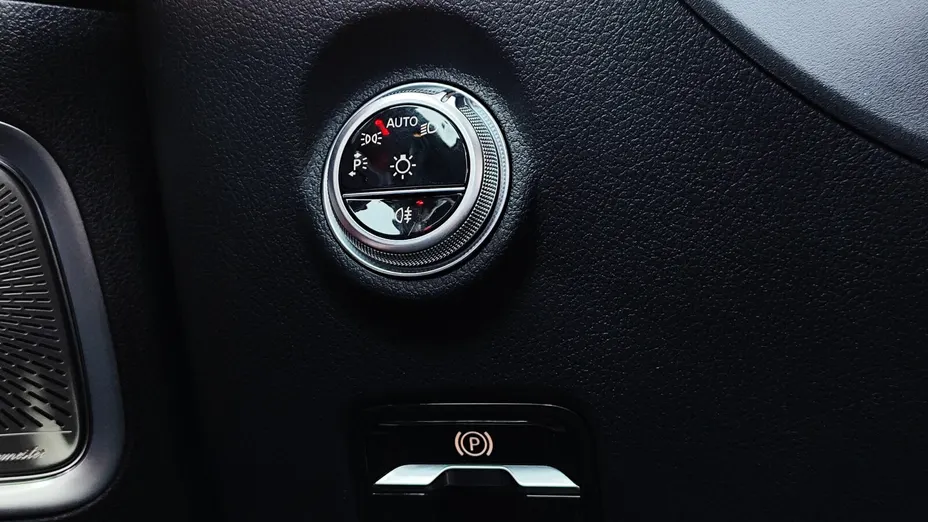 MERCEDES-BENZ C Klasa C 200 mHEV 4-Matic AMG