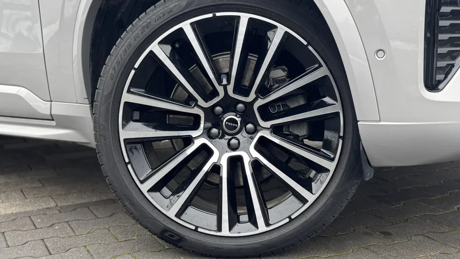 VOLVO XC90 XC90 T8 AWD Plug-In Hybrid Ultra Dark 7os aut