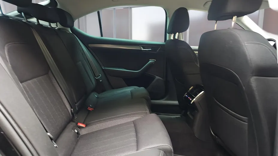 SKODA Superb Superb 2.0 TDI SCR Style DSG