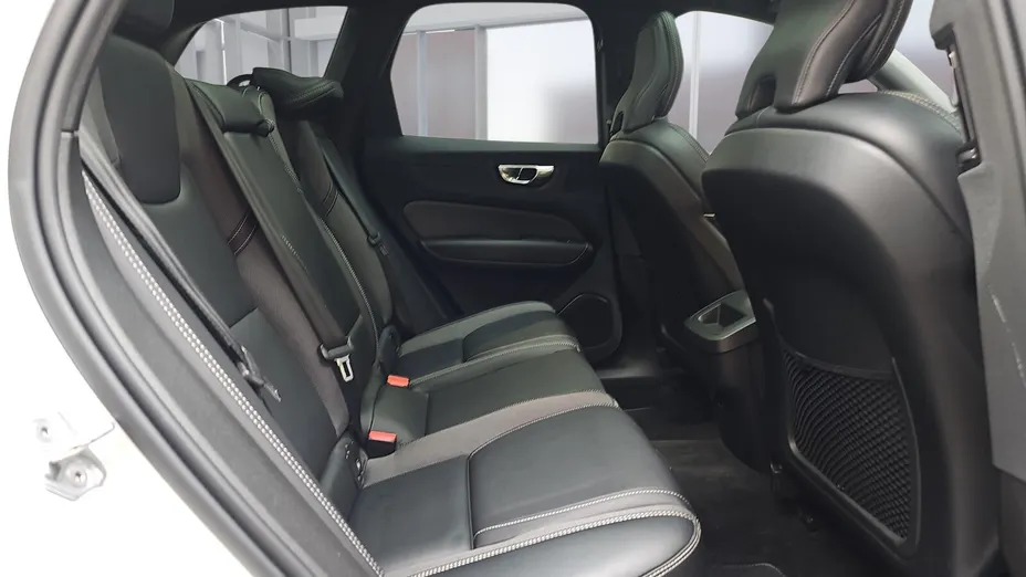 VOLVO XC60 XC60 B4 B R-Design aut