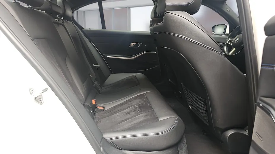 BMW Seria 3 320i aut