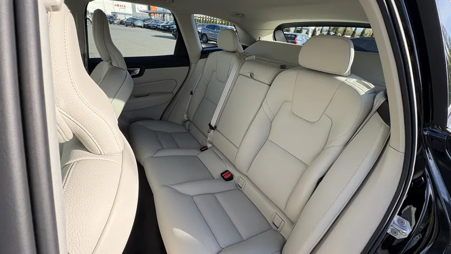 VOLVO XC60 XC60 B4 B Plus Bright aut