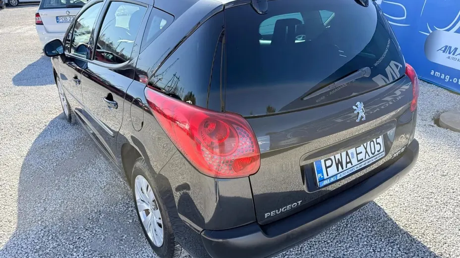 PEUGEOT 207 -