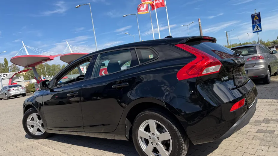 VOLVO V40 V40 T2 Kinetic