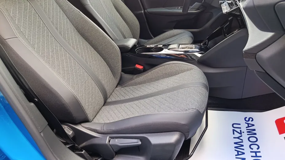 PEUGEOT 2008 2008 PureTech 130 Allure S&S EAT8