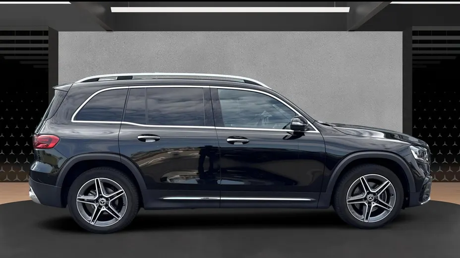 MERCEDES-BENZ GLB GLB 200 mHEV AMG Line 7G-DCT