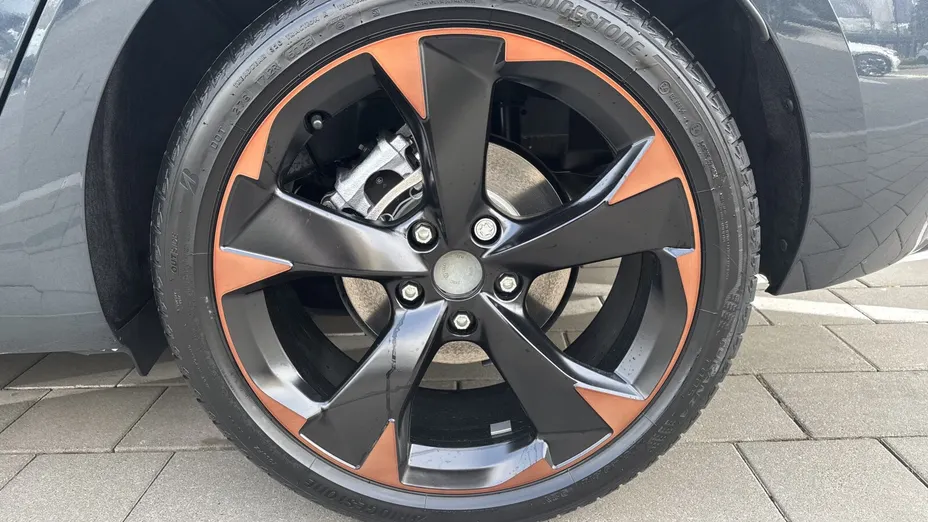 CUPRA Leon Leon 1.5 eTSI mHEV DSG Nowy