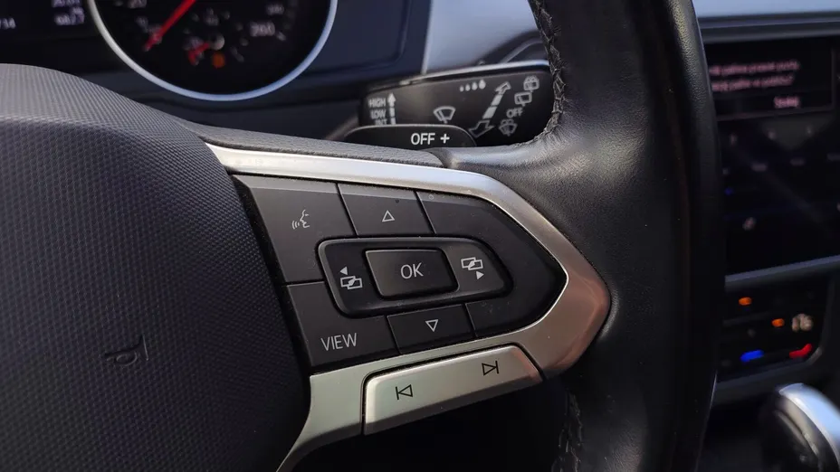 VOLKSWAGEN Passat -