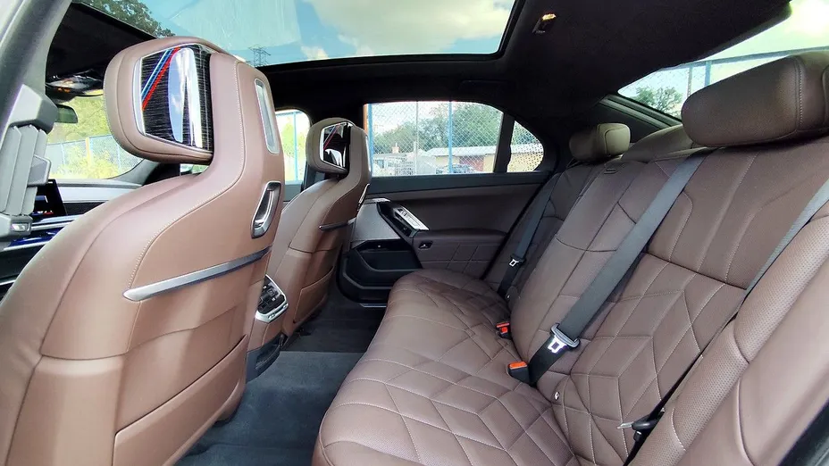 BMW i7 i7 105.7kWh eDrive50 Individual Edition