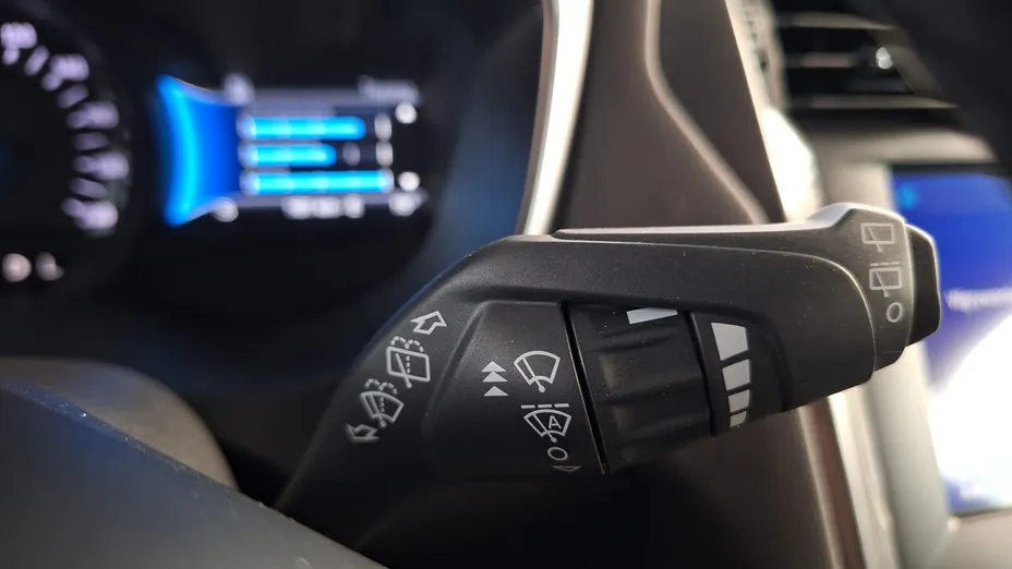 FORD Mondeo Mondeo 2.0 Hybrid Trend