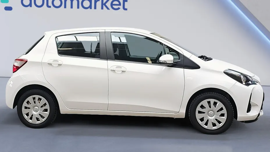 TOYOTA Yaris Yaris 1.5 Active