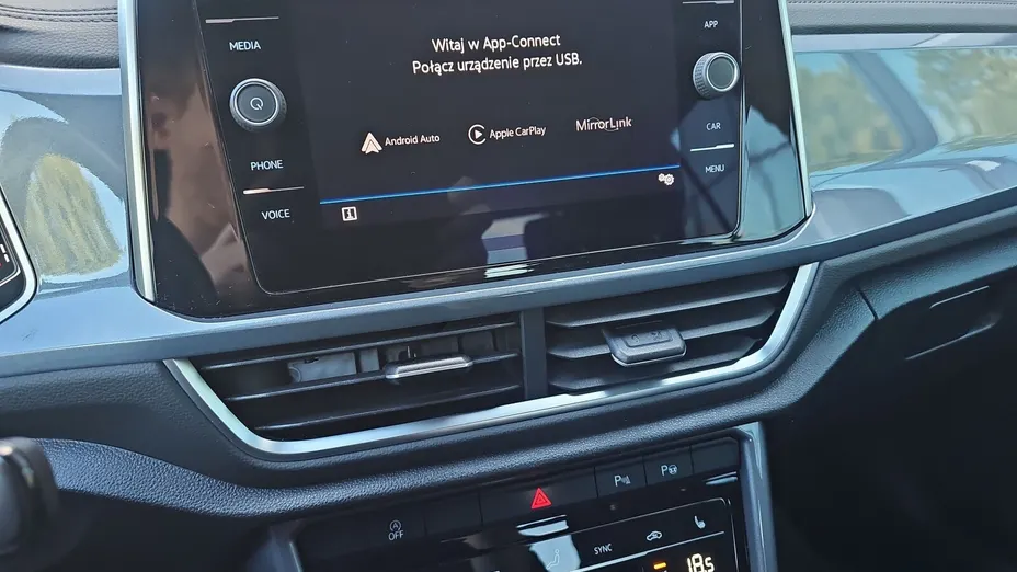 VOLKSWAGEN T-ROC -