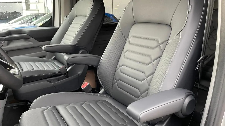 FORD Tourneo Custom Tourneo Custom 2.0 EcoBlue 320 L2 Titanium aut Nowy