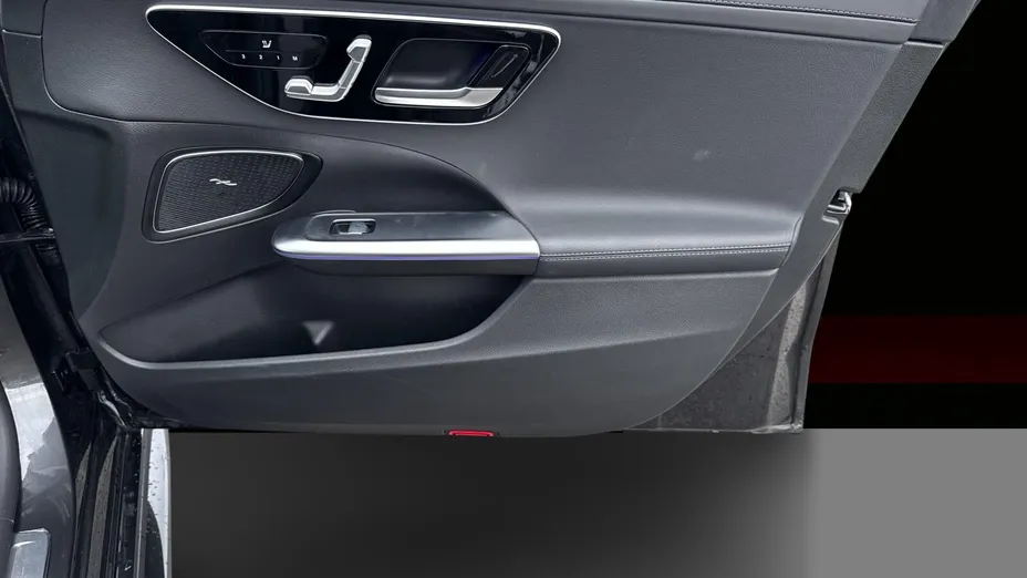 MERCEDES-BENZ C Klasa C 220 d mHEV 4-Matic AMG