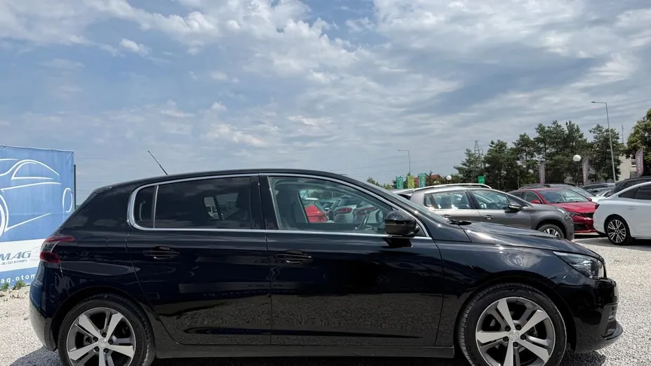 PEUGEOT 308 -