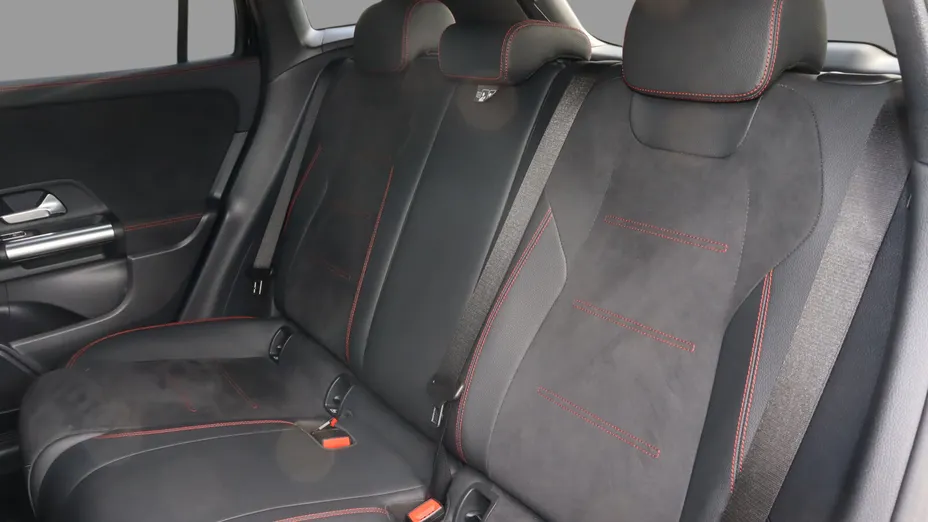 MERCEDES-BENZ GLA GLA 200 mHEV AMG Line 7G-DCT